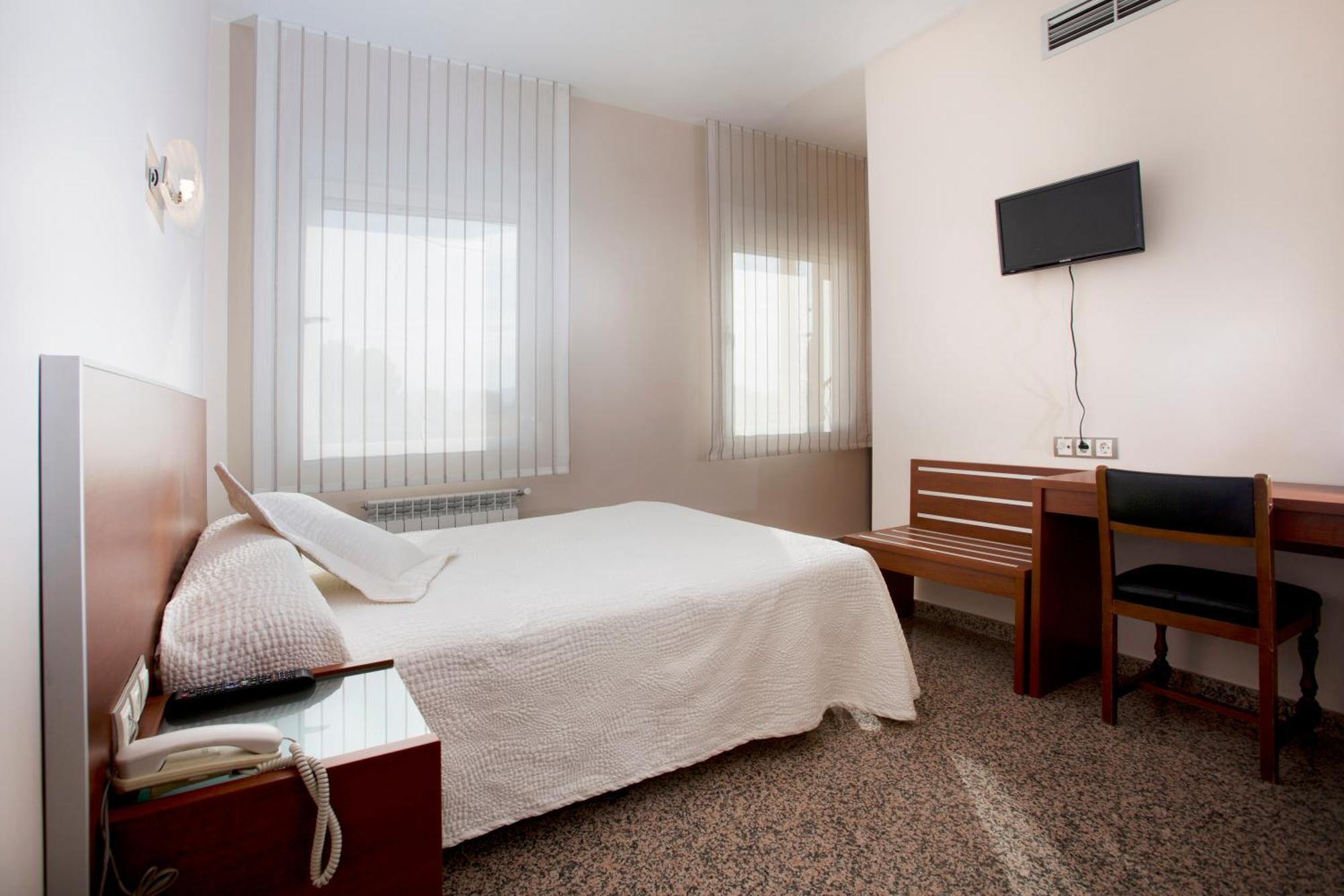 Hotel Marivella Калатаюд Екстер'єр фото