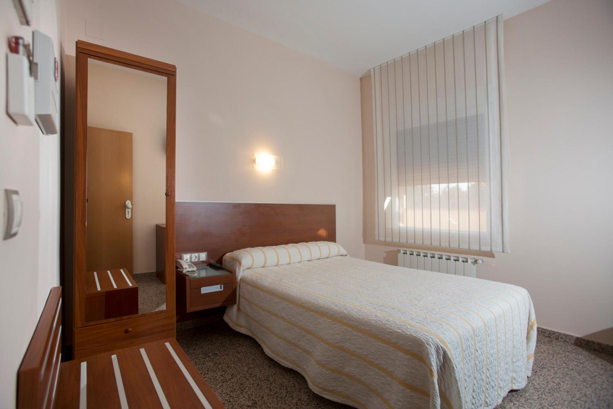 Hotel Marivella Калатаюд Екстер'єр фото