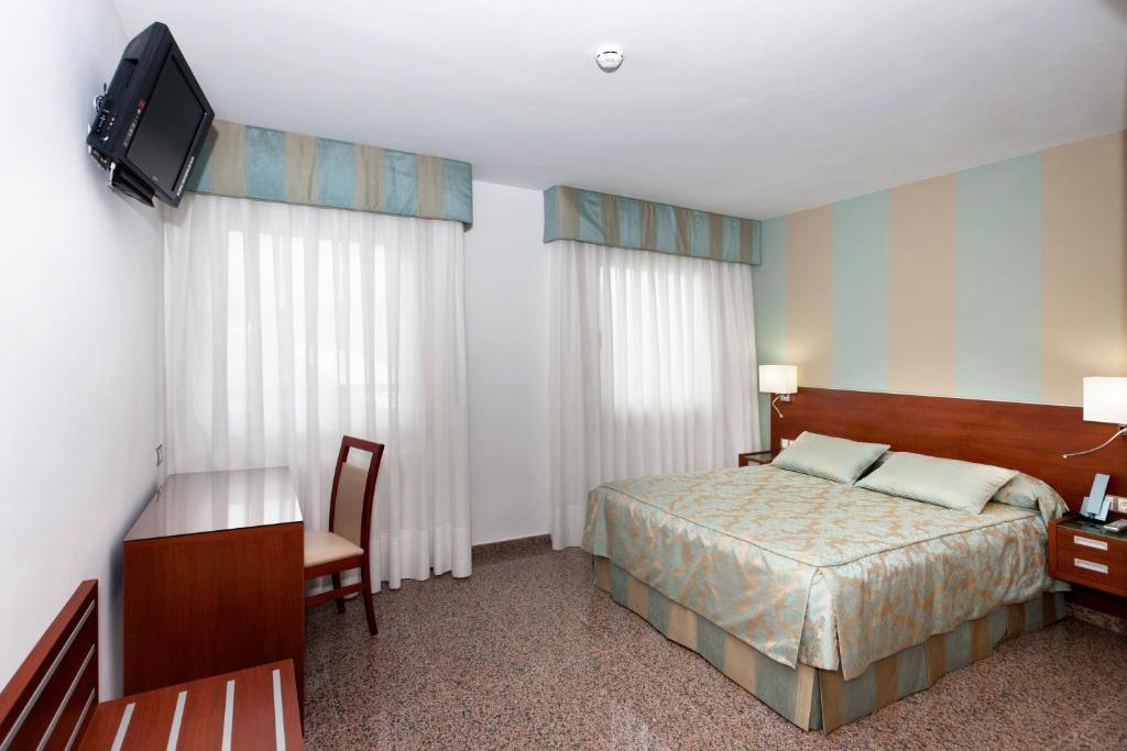 Hotel Marivella Калатаюд Номер фото