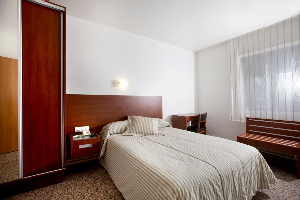 Hotel Marivella Калатаюд Номер фото